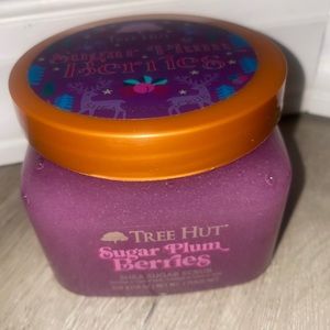 Sugar plum berries tree hut scrub full size brand new